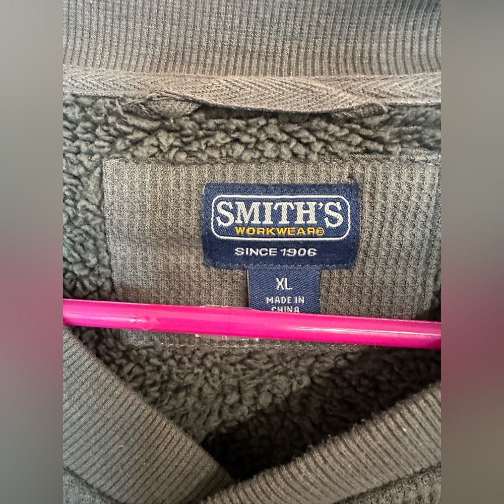 Smiths workwear men’s gray warm fuzzy pullover sweatshirt size Extra Large - Picture 2 of 10